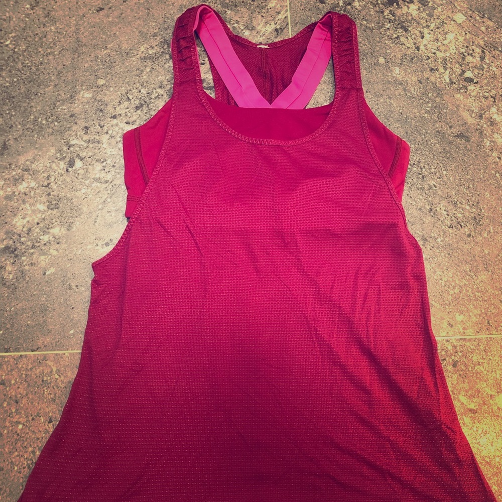 Lululemon top with built in bra size 6